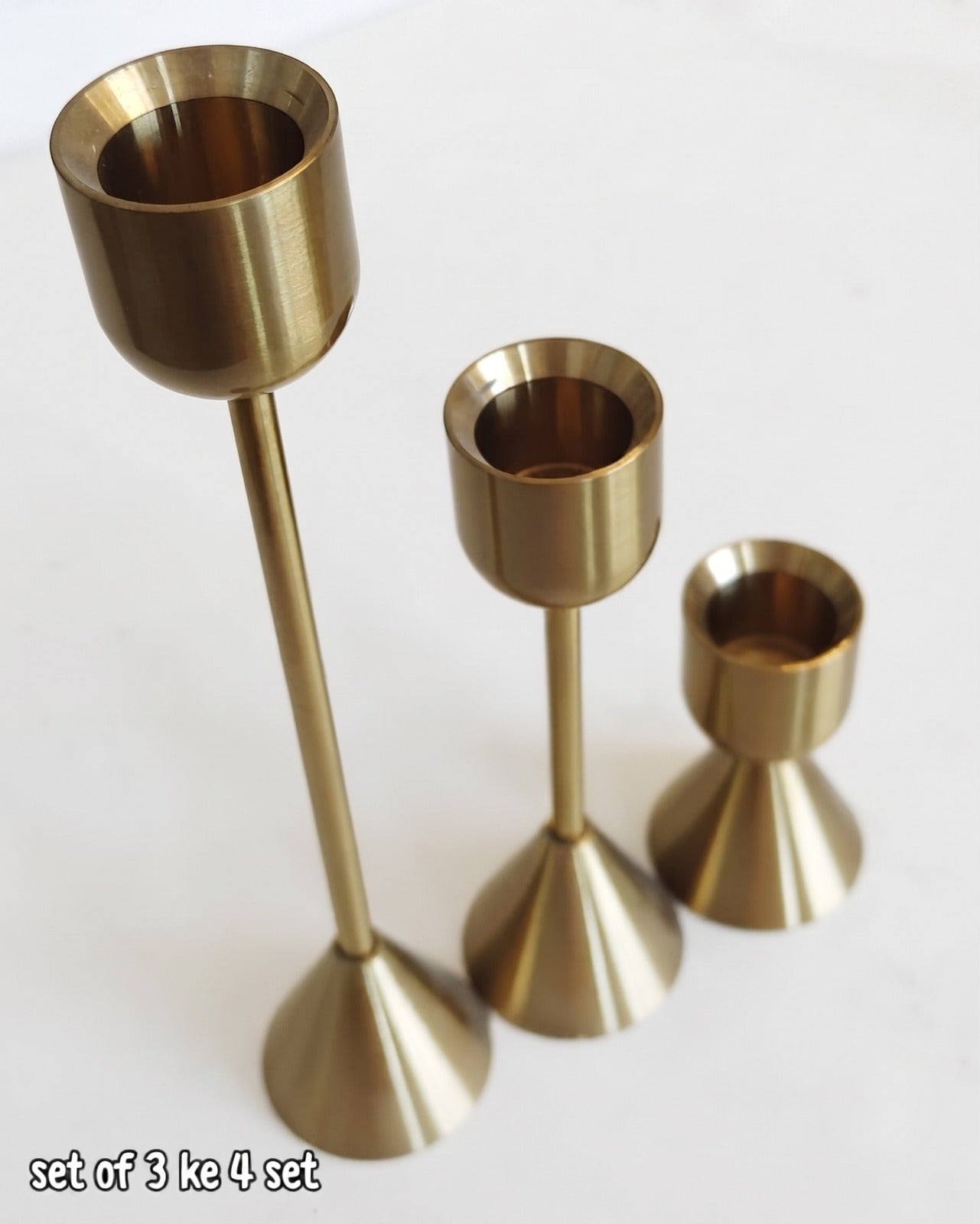 Gold Metal Candle Holder Set