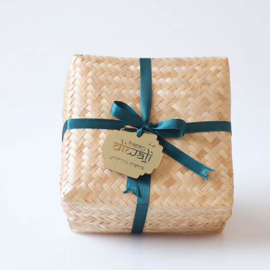 Diwali Golden weave Gift Hamper - simple & premium